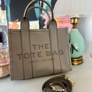 Marc Jacobs 'The Tote Bag' Small Leather Tote in Cement